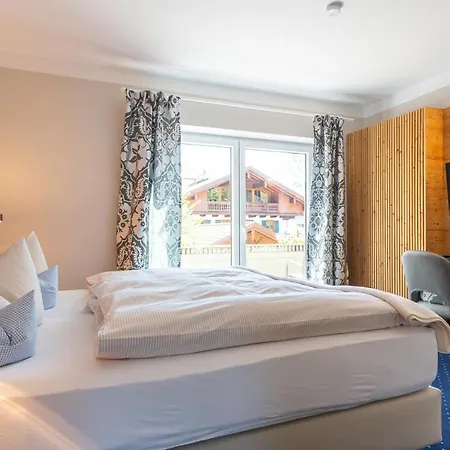 Отель Berlin Tegernsee 3*