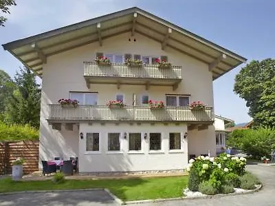 Berlin Tegernsee 酒店 3*