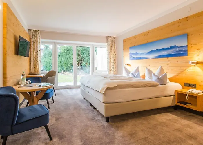 Berlin Tegernsee מלון